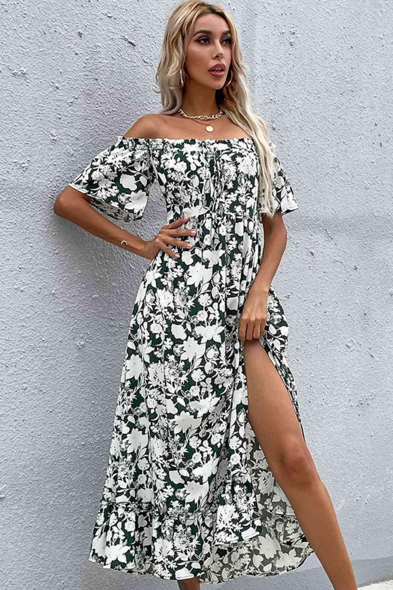 Vestido midi con hombros descubiertos y abertura floral