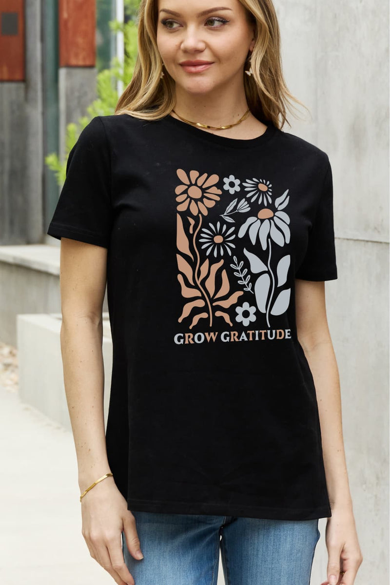 Camiseta de algodón con gráfico GROW GRATITUDE de tamaño completo de Simply Love