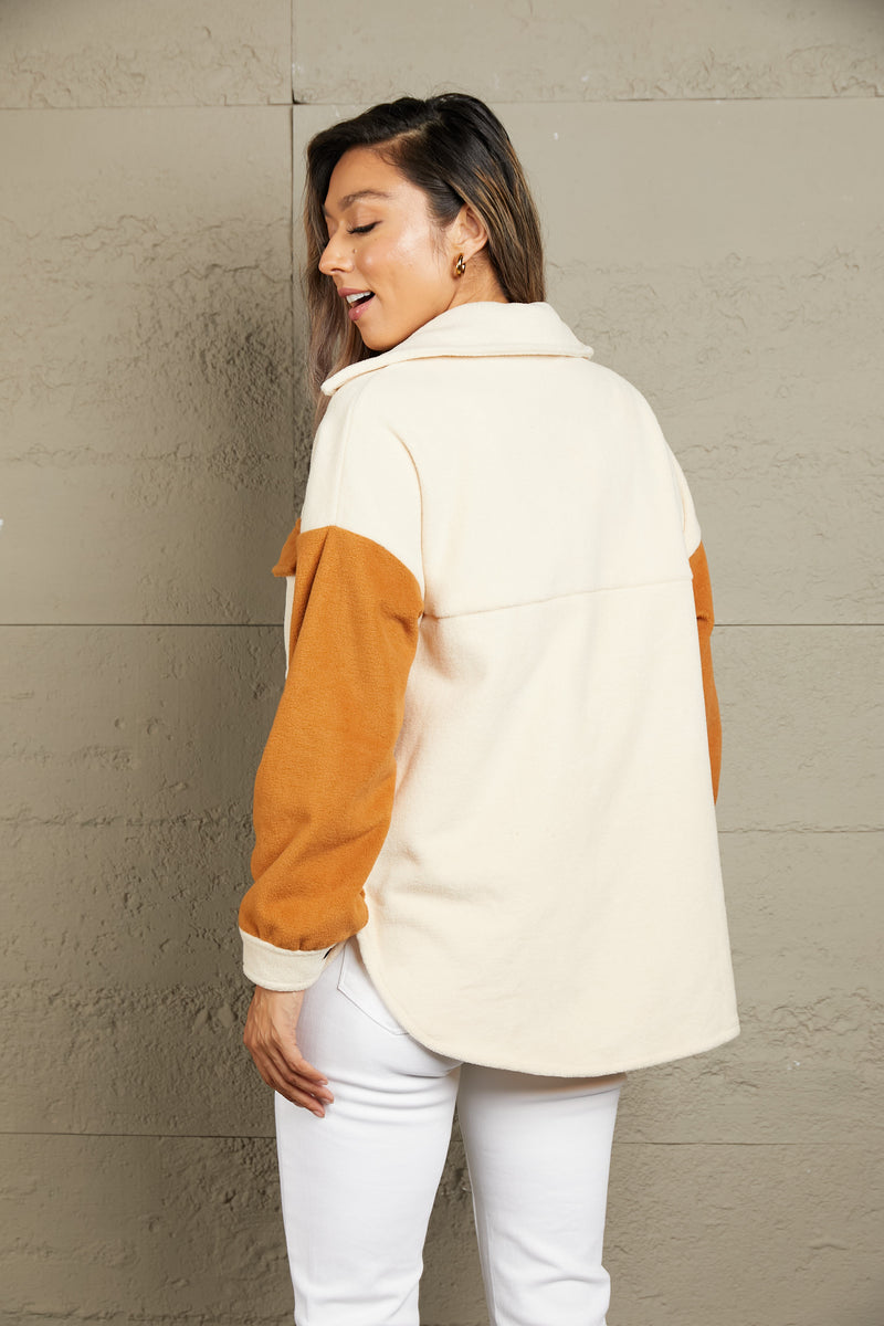 Chaqueta polar con botones en contraste de Double Take