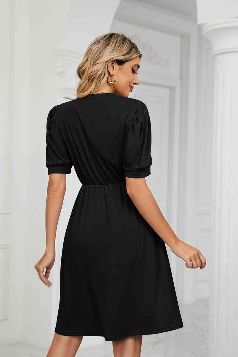 Contrast V-Neck Puff Sleeve Pocket Dress