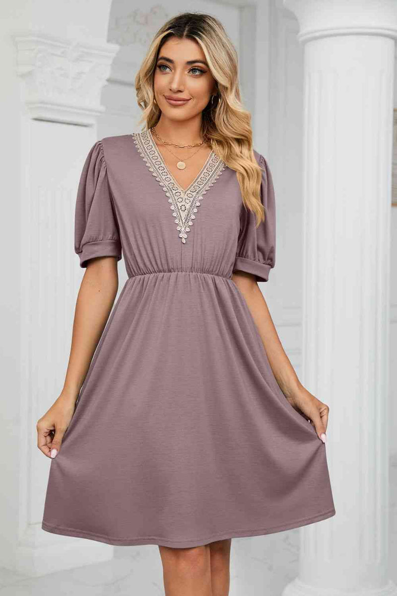 Contrast V-Neck Puff Sleeve Pocket Dress