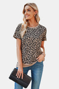 Camiseta de manga corta con estampado de leopardo